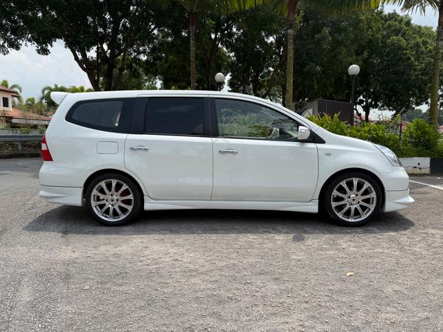 2010 Nissan GRAND LIVINA 1.6 IMPUL (A) - 4