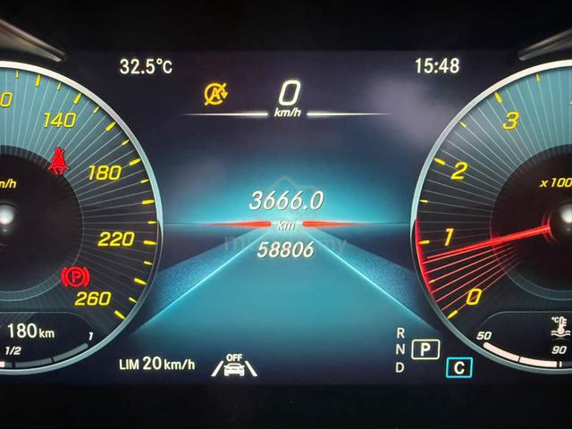 2020 Mercedes Benz GLC300 2.0 AMG 50K MILEAGE ONLY - 2