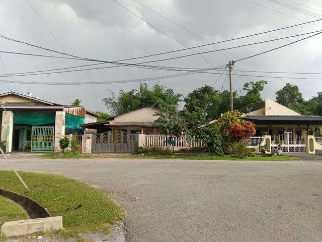 Tambun single storey bungalow house 2