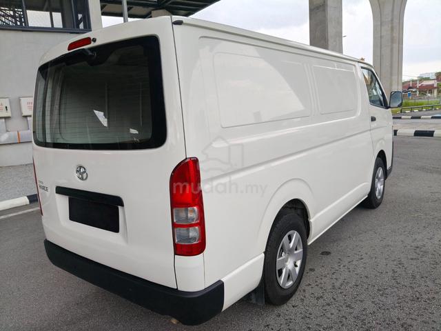 2023 Toyota HIACE 2.5 (M) Panel Van - 4