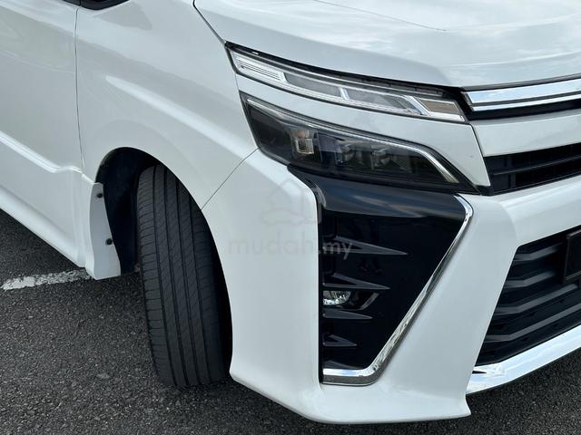 2018 Toyota VOXY V 2.0 (A) - 2