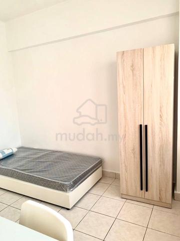 Small Room 1