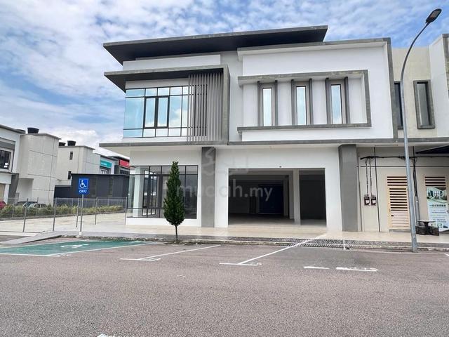 Double storey Semi D End lot shop lot/Taman tasik indah 1