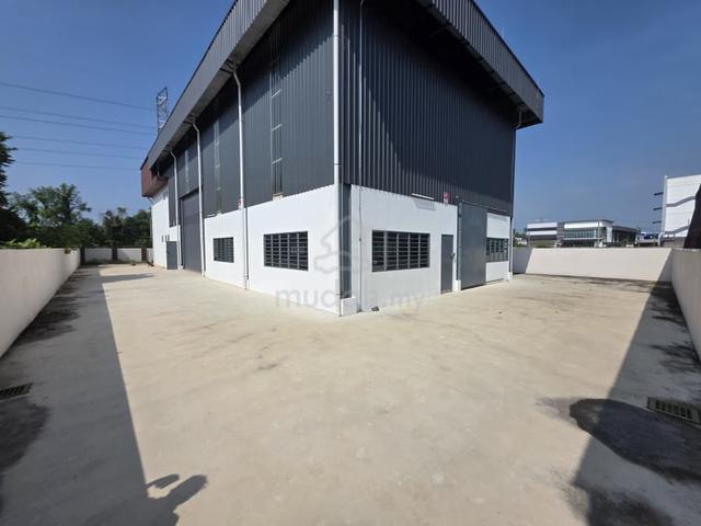 Jalan Cendana / 1.5 Storey Factory / Warehouse / Freehold / 400amp 1