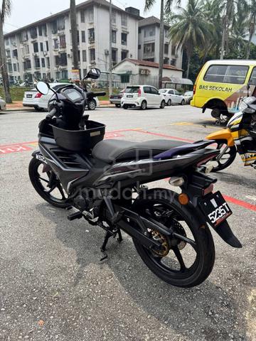 Yamaha 135LC Fi V8 2022 Good Condition Boleh Loan - photo 5 of 10
