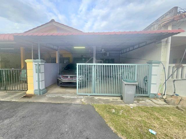 Renovated Teres Setingkat Taman Rambai Tengah Bukit Rambai Melaka 1