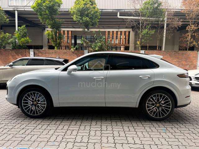 2022 Porsche CAYENNE TURBO 4.0 / BOSE/ PDLS/ 18WAY - 5