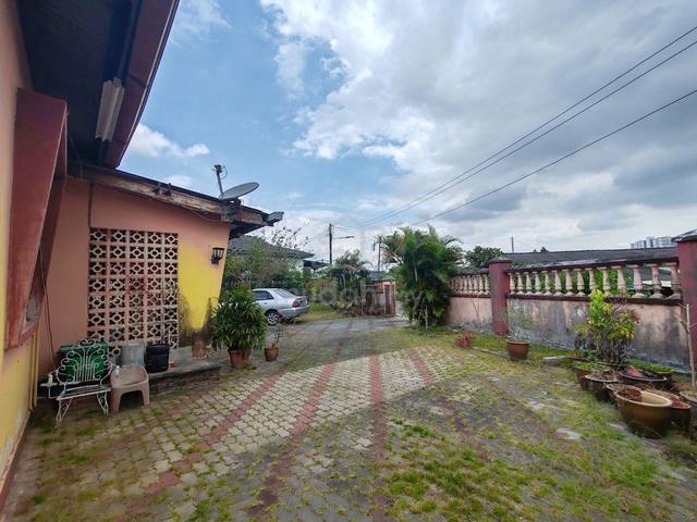 [ADA SIJIL CCC] Kg Melayu Majidee Bungalow Setingkat 8000 Kaki Persegi 1