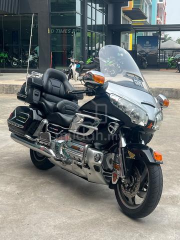 Honda Goldwing 1800 honda goldwing 1800 - photo 2 of 8