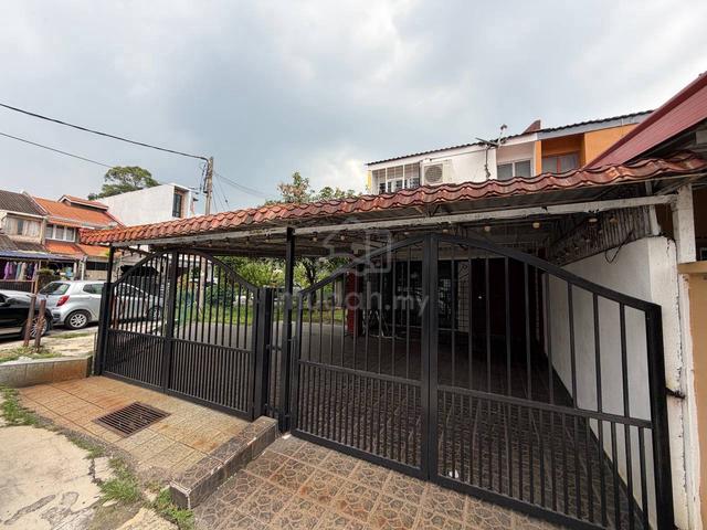 CORNER LOT 2 Storey Terrace House Taman Ampang Indah 1