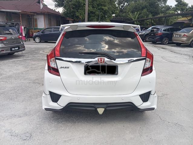 2015 Honda JAZZ 1.5 V (A) (LOAN KEDAI) - 4