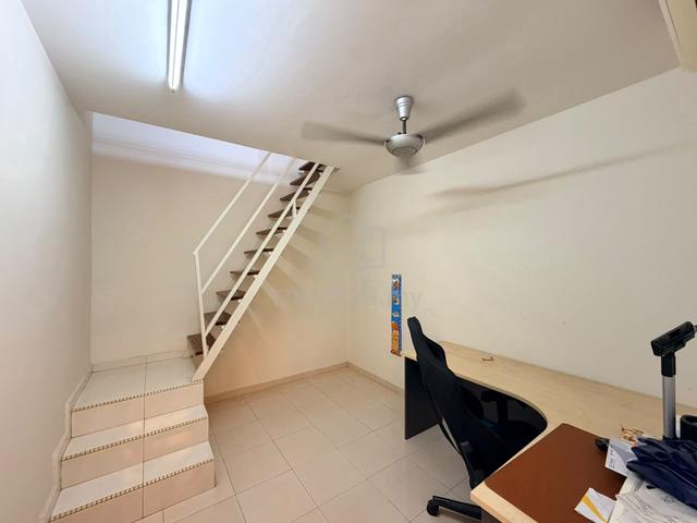 FULLY RENOVATED &FURNISHED 4+1BR Terrace @ Bukit Katil 1