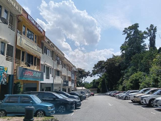1st Floor Fully Furnish Office For RENT -Taman Cemerlang Melati Gombak 1