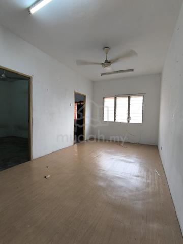 Flat PKNS Seksyen 7 Shah Alam 1