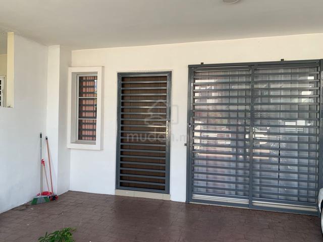 Double storey house for rent 1