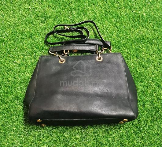 MK Michael Kors Original 2 way sling bag Bags Wallets for sale in Butterworth Penang