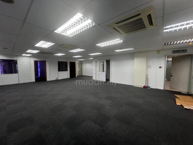 Jaya One Corner Office with good condition first come first serve 1