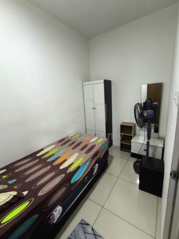 Aliff Avenue single bed room fully furnished share bathroom 1