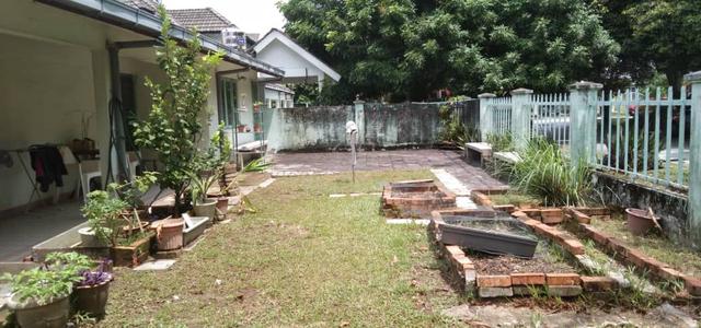 Value Buy Subang Jaya Freehold Corner 1.5 Storey Terrace for Sale 1