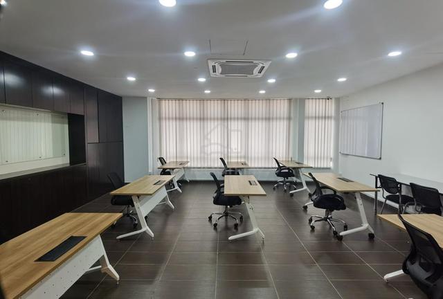 Jalan Molek 1/x Taman Molek Shop Rent Johor Bahru Ready Office 1