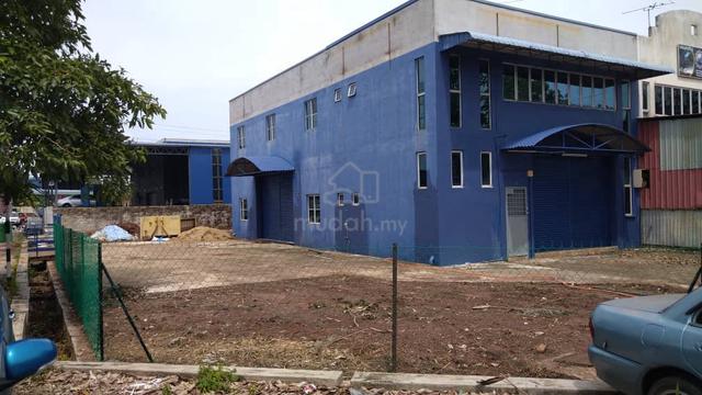 1½ Storey Factory for Rent Taman Perindustrian Ringan, Indera Mahkota 1