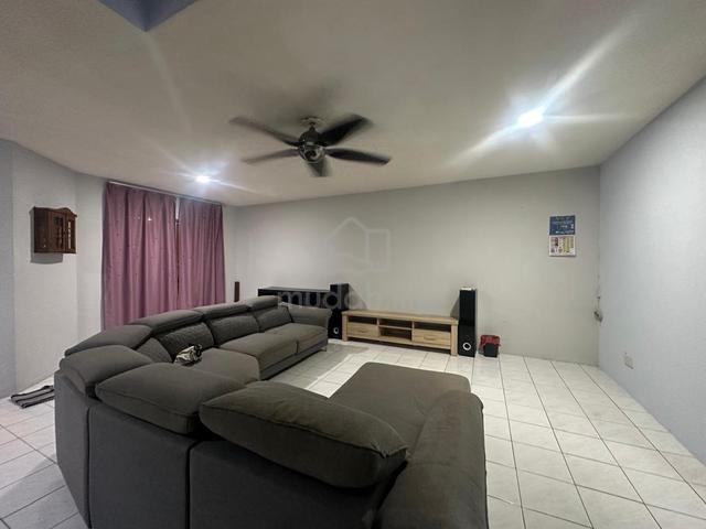 (GATED/PARTLY FURNISHED) 2 Storey Puncak Jalil LP Seri Kembangan 1