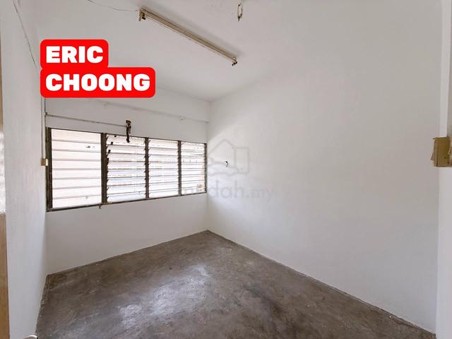 JELUTONG OFFICE LOT 1600 Sqft WELL MAINTAIN SUNSHINE TUITION RENT 1
