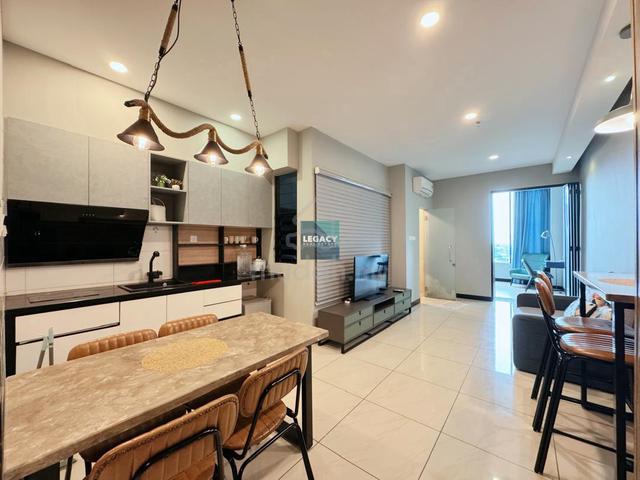 Manhattan Suites @ ITCC 1