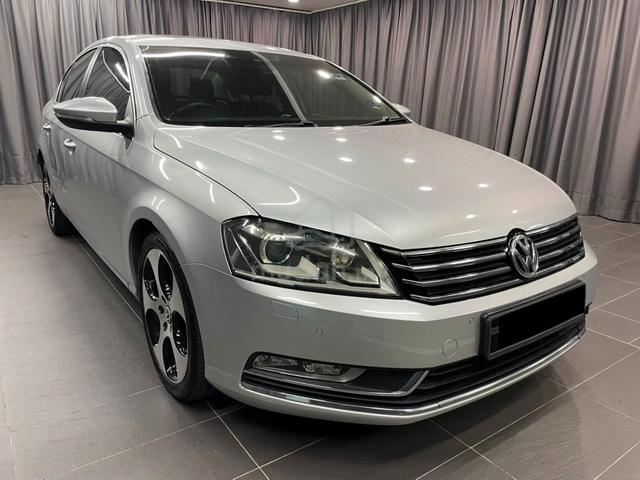2012 Volkswagen Passat 1.8 TSI (A) Sedan - 1