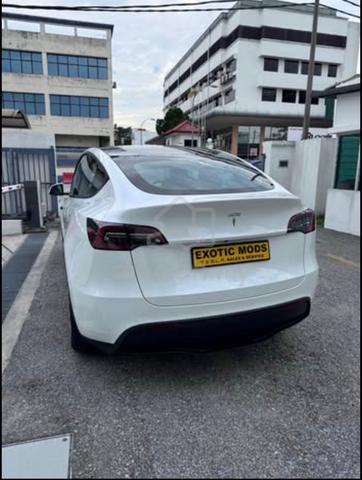 Tesla Model Y RWD 2023 With Tesla Warranty - 4