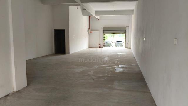 Subang Bestari Seksyen U5 Ground Floor Shop lot for Rent 1