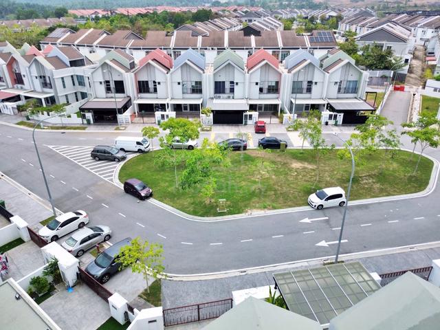 FACING OPEN 2 Storey Terrace Superlink (Frischia) Serene Heights Bangi 1