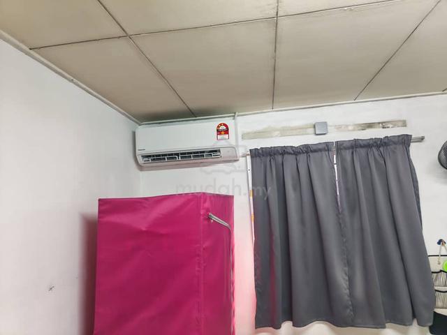 Fully Furnished Air-Cond Room for Rent at Section 17, Petaling Jaya 1