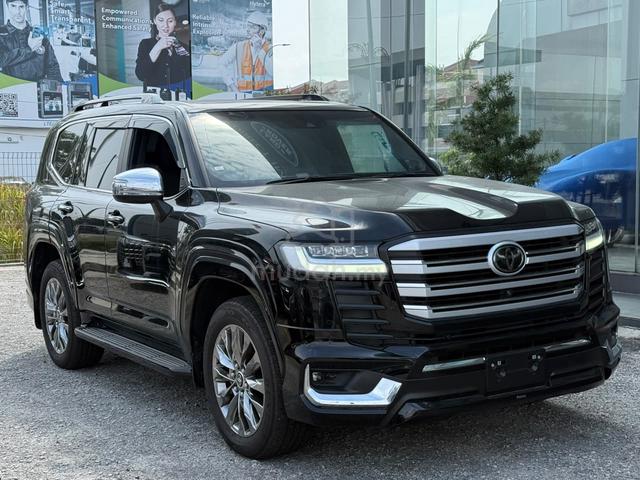 2023 Land CRUISER 3.4 ZX BLACK INTERIOR COOL BOX - 4