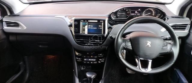 Peugeot 208 1.6(A)VTI ALLURE SPORTY EDITION - 4
