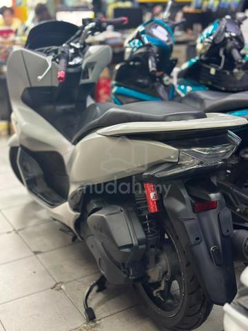 Carousel Image