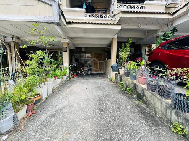 GROUNDFLOOR+NICE UNIT Townhouse Sri Mahligai S9 1