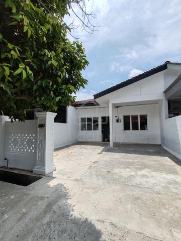Rumah Teres Setingkat Baru Diubahsuai Taman Halaman Indah, Jawi, 1