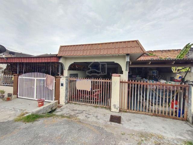 Single Storey Terrace House Intermediate, Kampung Raja Uda, Port Klang 1