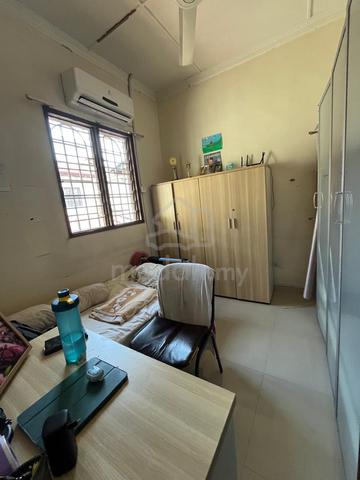 USJ 5 (24x75 sqft£ Gated Guarded Big Layout Good Condition 2 Storey 3