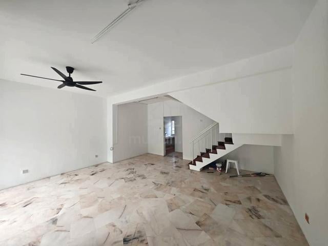 [FULL LOAN] 2 Storey @ Lestari Perdana Seri Kembangan  [Facing Open] 1