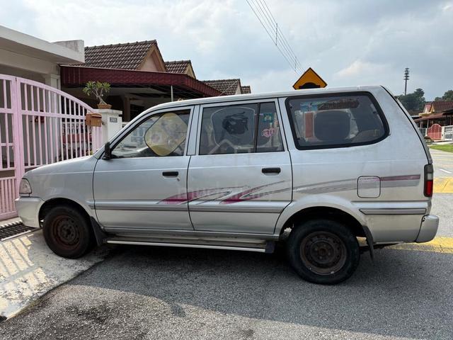 2001 Toyota UNSER 1.8 GLI FACELIFT (M) - 3
