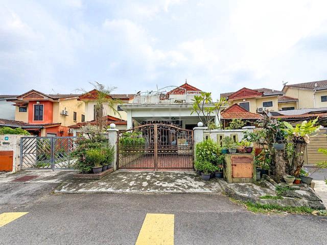 Facing open Double Storey Bandar Tun Hussein Onn Cheras Selangor. 1