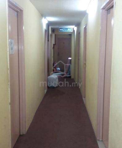 Kg Air shoplot /hostel/hotel/bilik sewa 1