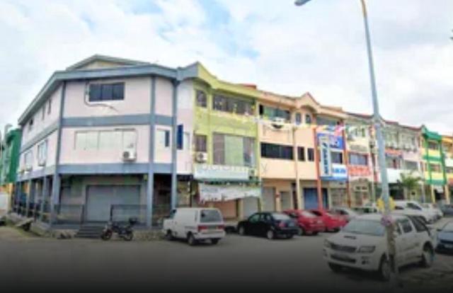 3 Storey Shoplot, Good Location, Taman Medan Pejasa, Jalan Klang Lama 1