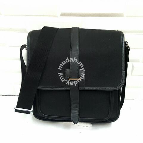 Hermes sling bag black, Luxury, Bags & Wallets on Carousell
