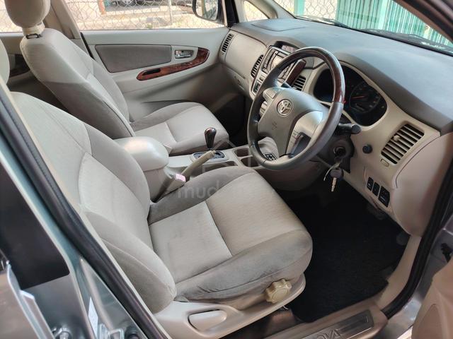 2012 Toyota INNOVA 2.0 G (A) - 4