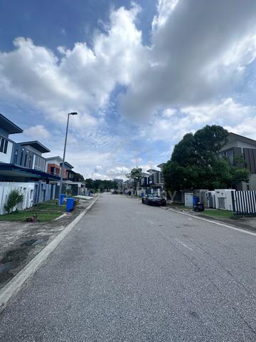 SEMI-D Setia Damai 15 Double Storey House For Sale Setia Alam 1