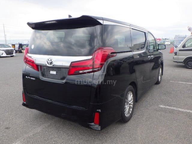 FULL LOAN 2022 Toyota ALPHARD 2.5 S (A) - 3