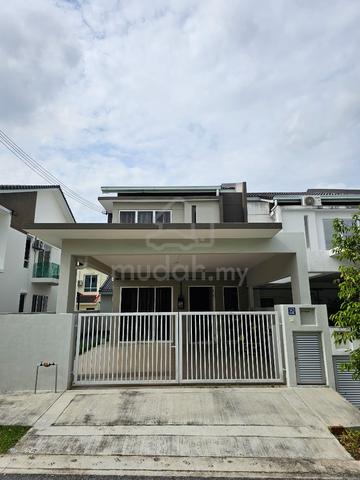 Double Storey Freehold House With Side Land At Sendayan Seremban 1